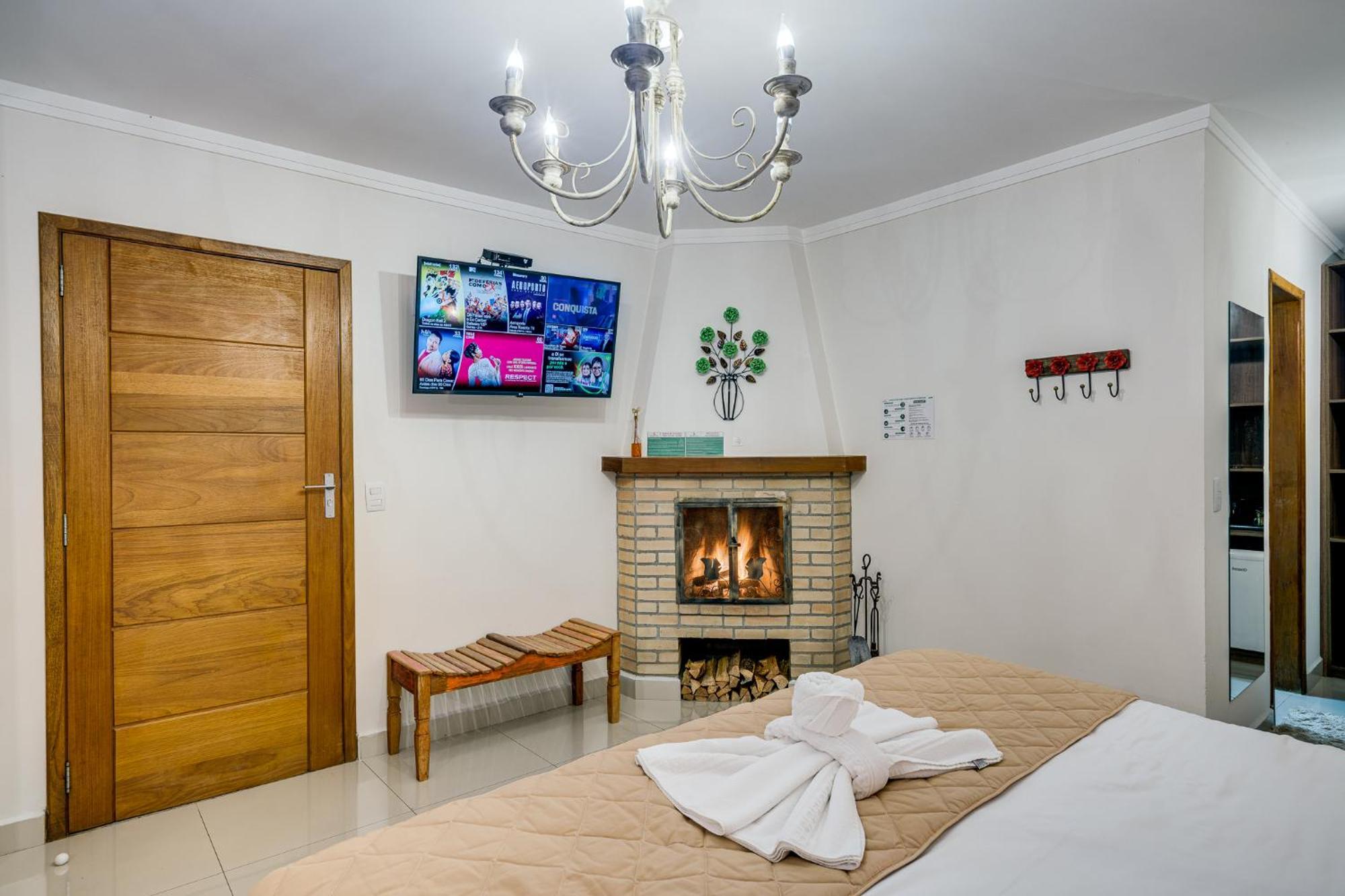 Pousada Valle Das Flores Monte Verde Монте Верде Екстериор снимка