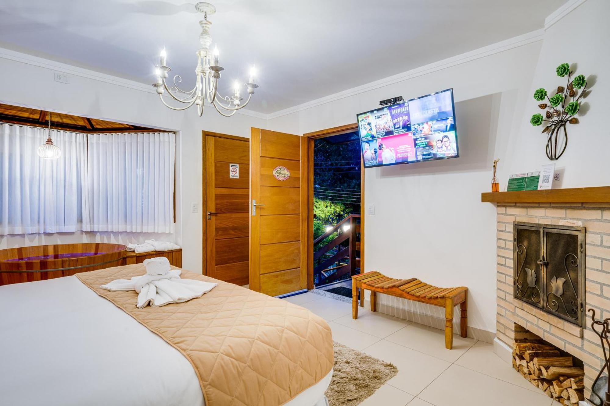 Pousada Valle Das Flores Monte Verde Монте Верде Екстериор снимка